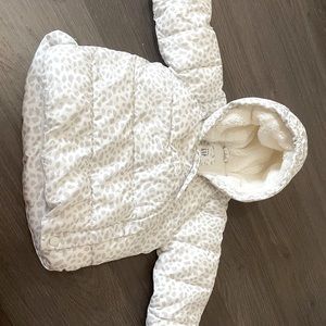 GAP 6-12 month puffer jacket GREAT condition